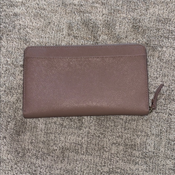 Elegant mauve Kate Spade Wallet - Picture 3 of 4